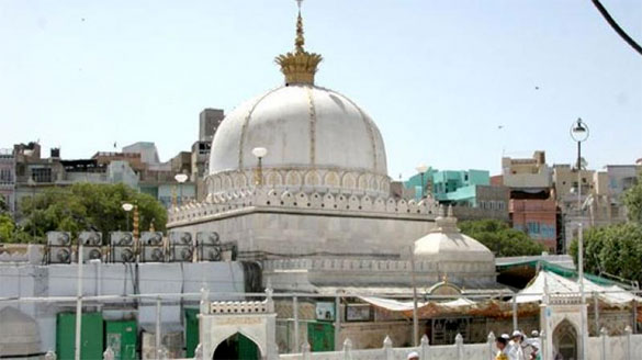 Sufi Mystic Moinuddin Chishti Dargah At Ajmer Sharif – Where Kings And ...